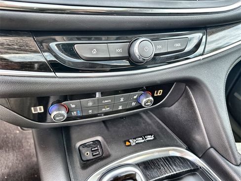 Used 2021 Buick Enclave Avenir w/ Avenir Technology Package image 27