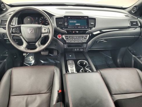 Used 2025 Honda Ridgeline Black Edition image 16