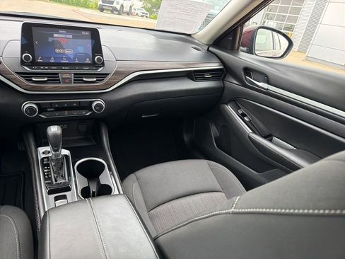 Used 2023 Nissan Altima 2.5 SV AWD/4WD image 21