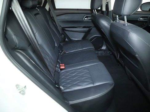 Certified 2021 Nissan Rogue Platinum image 37