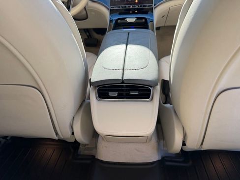 Used 2022 Mercedes-Benz EQS 450+ Sedan image 33