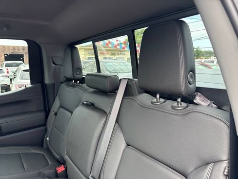 Used 2022 Chevrolet Silverado 1500 LTZ w/ LTZ Premium Package AWD/4WD image 23