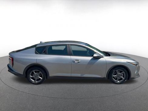 Used 2025 Kia K4 FWD image 16