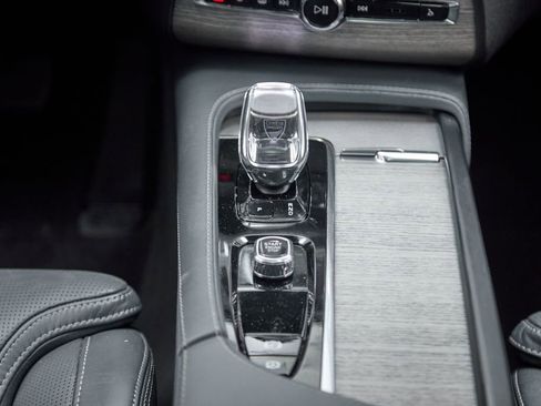 Certified 2023 Volvo XC90 T8 Ultimate w/ Protection Package Premier AWD/4WD image 34