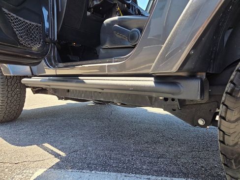 Used 2018 Jeep Wrangler Sport AWD/4WD image 19