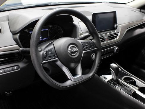 Certified 2024 Nissan Altima 2.5 SV FWD image 24