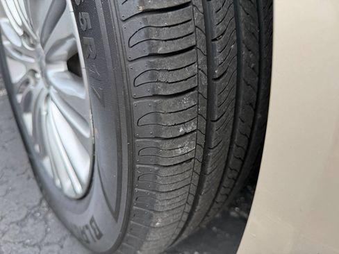 Used 2015 Chrysler Town & Country Touring-L w/ Driver Convenience Group FWD image 15