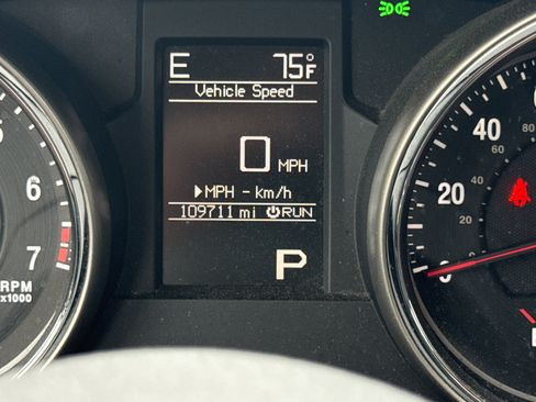 Used 2011 Jeep Grand Cherokee Laredo AWD/4WD image 5