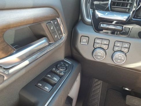 Certified 2024 Chevrolet Silverado 2500 High Country w/ High Country Premium Package AWD/4WD image 22