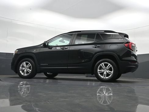 Certified 2023 GMC Terrain SLE w/ Driver Convenience Package AWD/4WD image 33