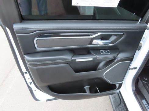 Certified 2022 RAM 1500 Laramie image 33