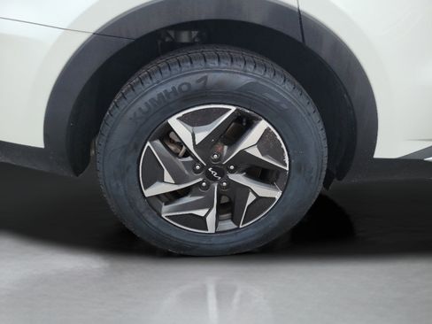 Certified 2022 Kia Sorento S FWD image 32