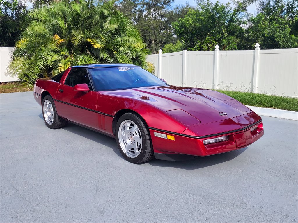 Used 1990 Chevrolet Corvette Coupe RWD image 2