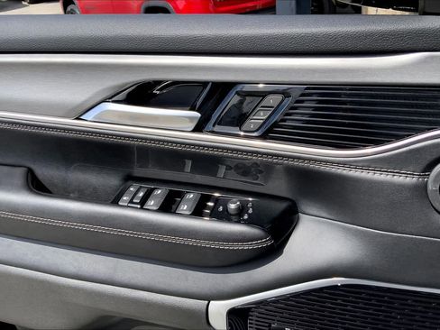 New 2026 Jeep Grand Wagoneer Limited AWD/4WD image 17