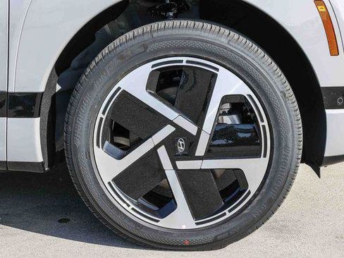New 2026 Hyundai Ioniq 9 Calligraphy AWD/4WD image 9