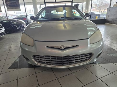 Used 2003 Chrysler Sebring Limited image 2