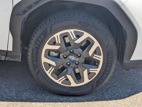 Certified 2025 Subaru Forester AWD/4WD image 11
