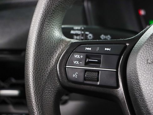 Used 2023 Honda Accord EX image 13