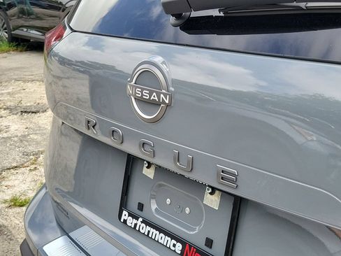 New 2026 Nissan Rogue SV FWD image 9