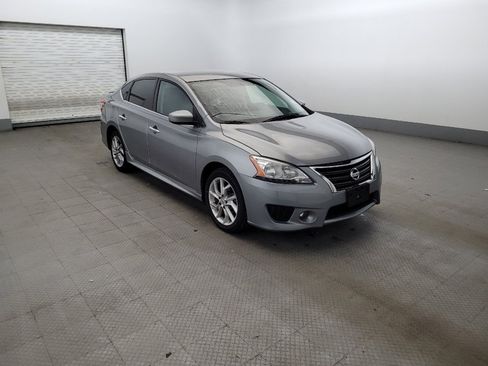 Used 2014 Nissan Sentra SR w/ SR Driver Package FWD image 13