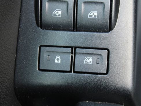 Used 2019 Chevrolet Suburban Premier w/ Premier Plus Edition image 16