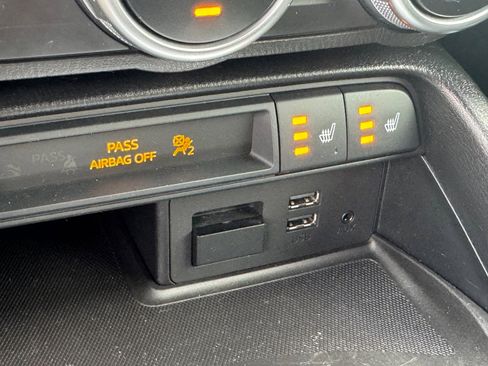 Used 2018 FIAT 124 Spider Abarth image 8