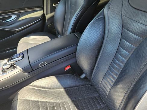 Used 2018 Mercedes-Benz S 560 Sedan image 10