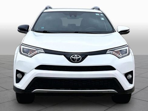 Used 2017 Toyota RAV4 SE image 4