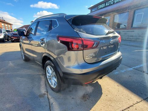 Used 2017 Nissan Rogue Sport SV image 6