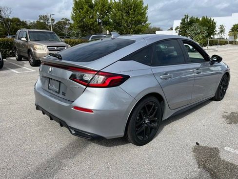 Used 2025 Honda Civic Sport image 4