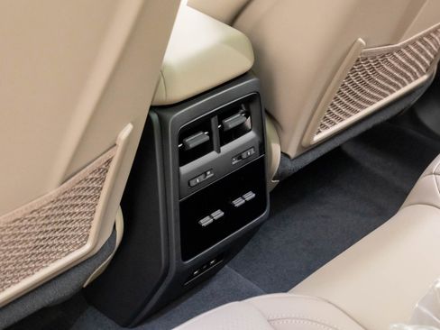 New 2025 Porsche Macan 4S Electric image 20