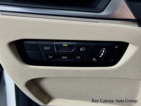 Certified 2023 BMW 330i xDrive Sedan w/ Driving Assistance Package image 10