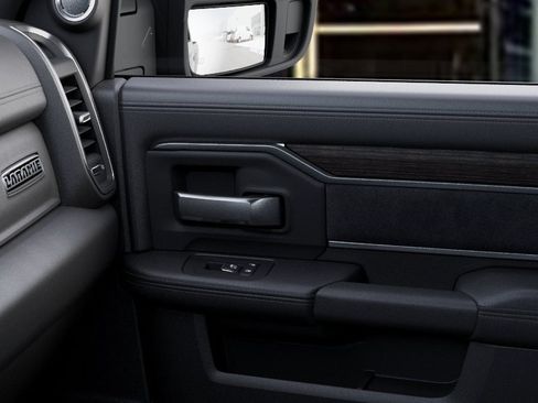 New 2026 RAM 2500 Laramie AWD/4WD image 25