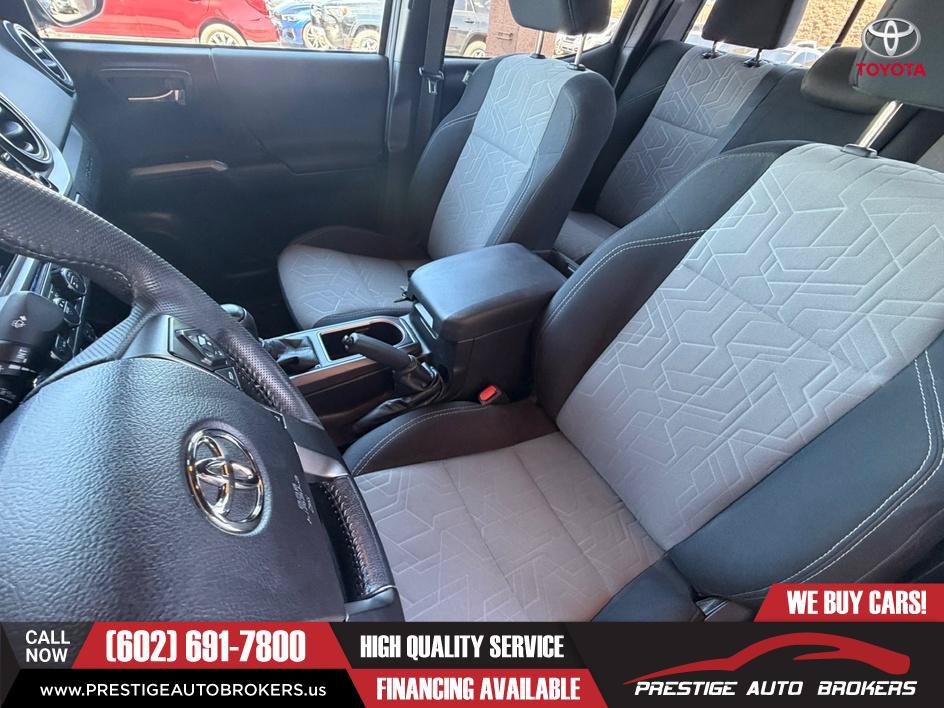 Used 2021 Toyota Tacoma TRD Off-Road w/ Technology Package AWD/4WD image 26