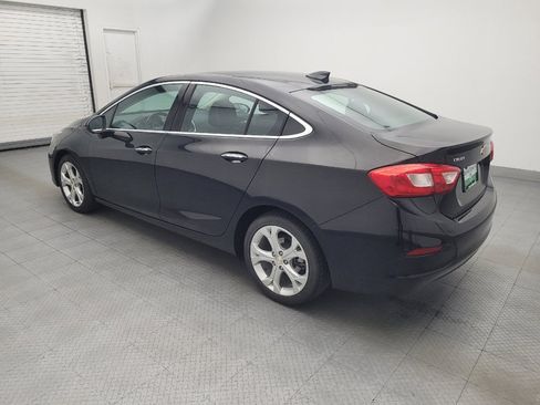 Used 2017 Chevrolet Cruze Premier FWD image 3