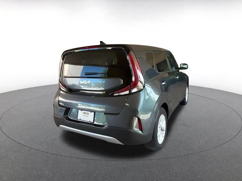 Used 2025 Kia Soul LX w/ LX Technology Package FWD image 15