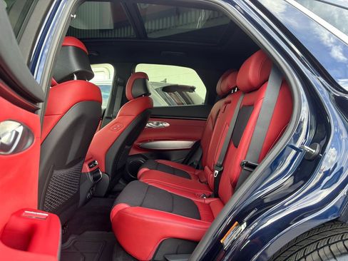 Used 2025 Genesis GV70 3.5T Sport image 7