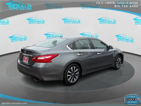 Used 2017 Nissan Altima 2.5 SV w/ Convenience Package image 7