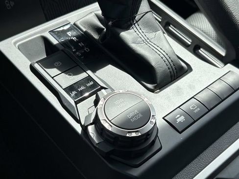 New 2026 Toyota Tacoma Limited AWD/4WD image 30