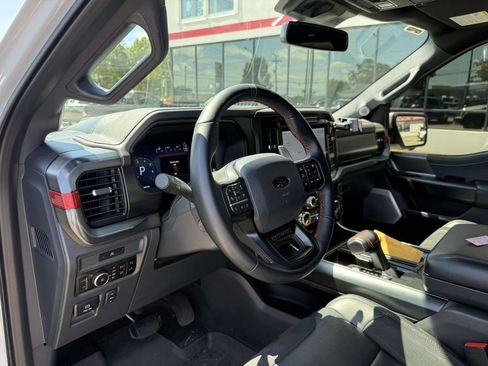 Used 2025 Ford F150 Raptor AWD/4WD image 12