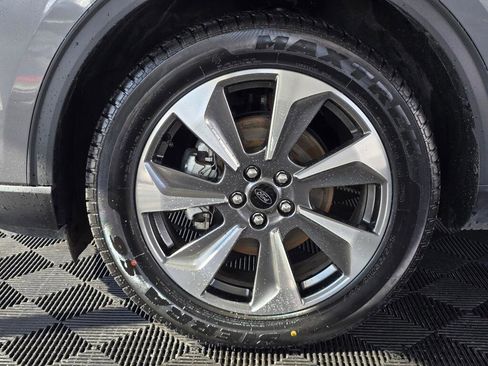 Used 2024 Ford Escape Platinum AWD/4WD image 11