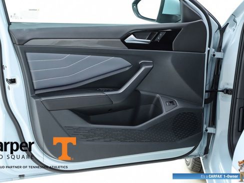 Used 2025 Volkswagen Jetta SEL image 18