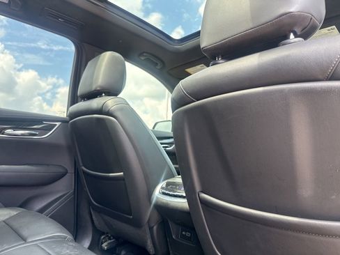 Used 2020 Cadillac XT6 Premium Luxury FWD image 33