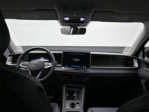 New 2026 Volkswagen Tiguan SE image 10