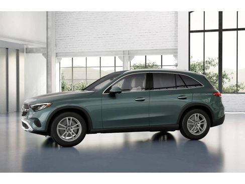 Used 2026 Mercedes-Benz GLC 300 image 34