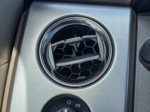 Used 2010 Ford F150 Lariat image 49