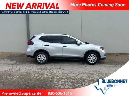 Used 2018 Nissan Rogue S image 1