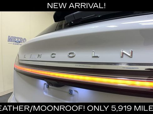 Used 2023 Lincoln Nautilus Reserve w/ Luxury Package AWD/4WD image 17