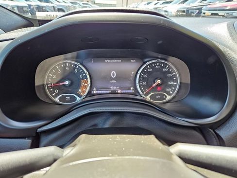 Used 2023 Jeep Renegade Altitude w/ Sun/Sound Group AWD/4WD image 30