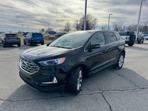 Used 2024 Ford Edge Titanium image 3